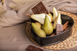 Terrassenobst Zwergobst Sorten im Topf gewachsen Pyrus communis Birne Conferencebirne Terrassenobst Zwergobst